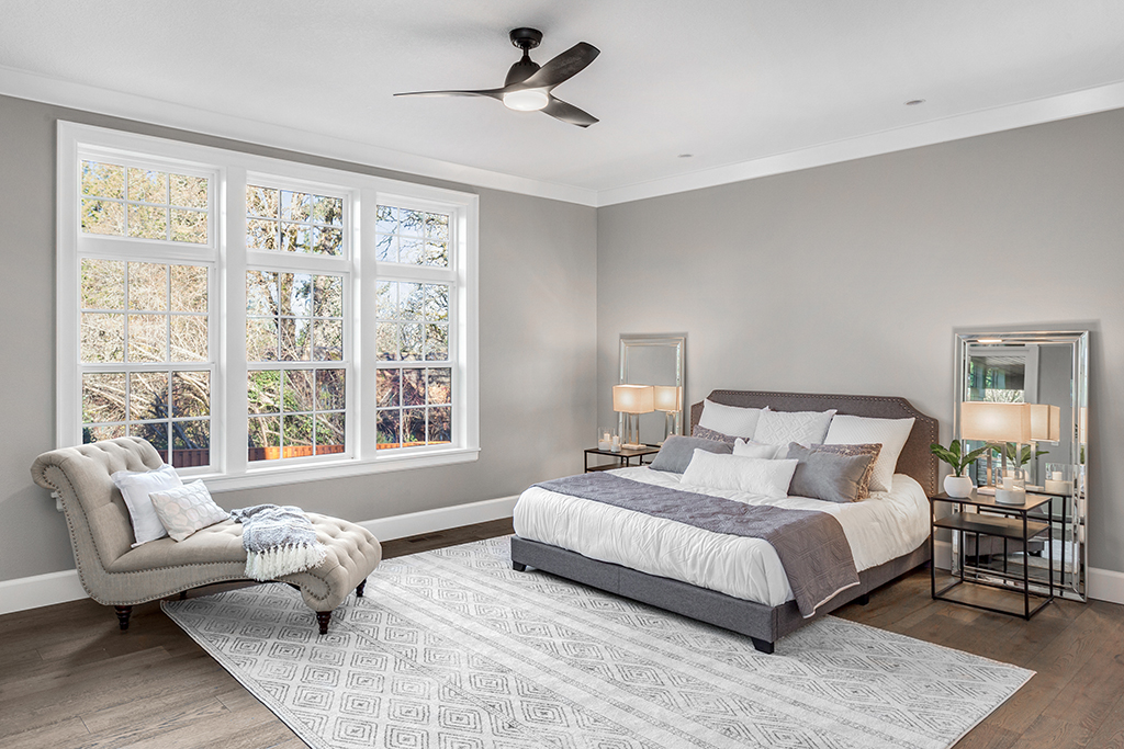 How much electricity does a ceiling fan use per month?